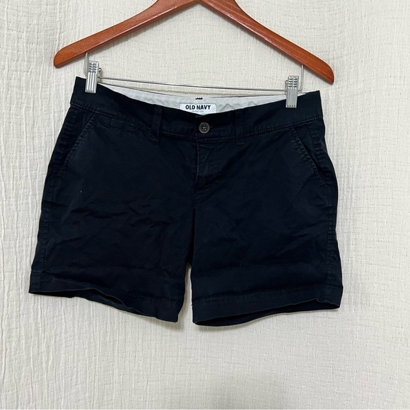 Old Navy black chino shorts size 4P - Picture 2 of 6